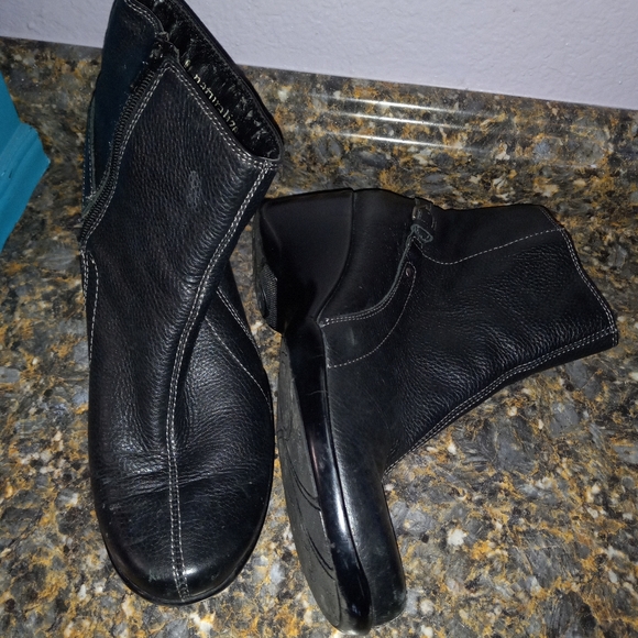 Naturalizer Leather Ankle Boots - Picture 8 of 12